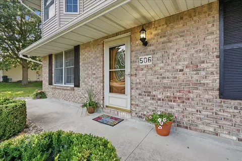 Exterior - 506 Havens Dr, Hudson, IL 61748 photo 2 of 8