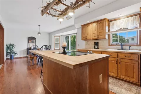 Kitchen - 506 Havens Dr, Hudson, IL 61748 photo 3 of 8