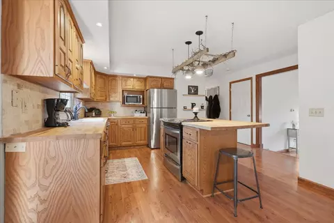 Kitchen - 506 Havens Dr, Hudson, IL 61748 photo 5 of 8
