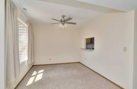 Living - 9925 Amanda Ln, Algonquin, IL 60102 photo 6 of 6