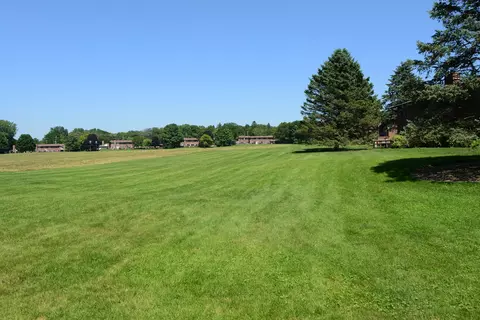 Exterior - 9925 Amanda Ln, Algonquin, IL 60102 photo 10 of 11
