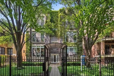 4728 N Malden St #3N, Chicago, IL 60640