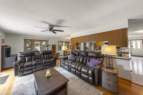 Living - 1161 Wakefield Ln, Bartlett, IL 60103 photo 3 of 4