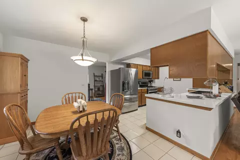 Dining - 1161 Wakefield Ln, Bartlett, IL 60103 photo 2 of 3