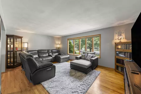 Living - 1161 Wakefield Ln, Bartlett, IL 60103 photo 4 of 4