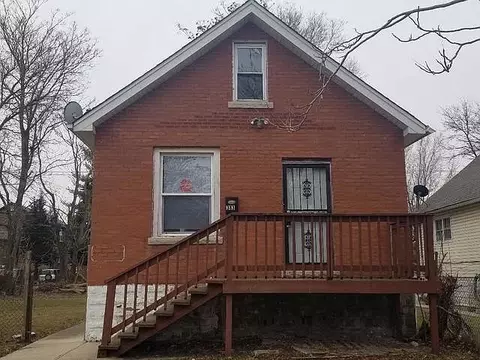 313 153rd Pl, Calumet City, IL 60409