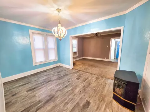 Living - 1502 N Walnut St, Olney, IL 62450 photo 9 of 11