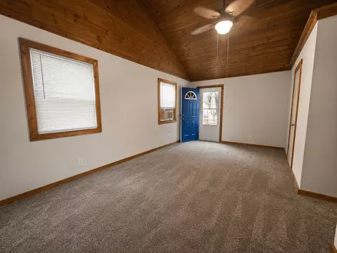 Living - 1502 N Walnut St, Olney, IL 62450 photo 3 of 11