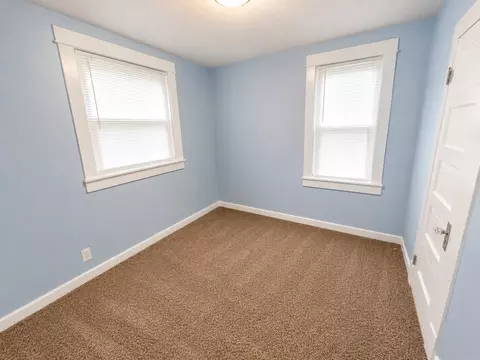 Bedroom - 1502 N Walnut St, Olney, IL 62450 photo 5 of 9