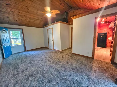 Living - 1502 N Walnut St, Olney, IL 62450 photo 10 of 11