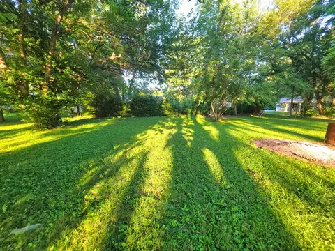 Exterior - 1502 N Walnut St, Olney, IL 62450 photo 1 of 12