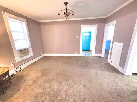 Living - 1502 N Walnut St, Olney, IL 62450 photo 4 of 11
