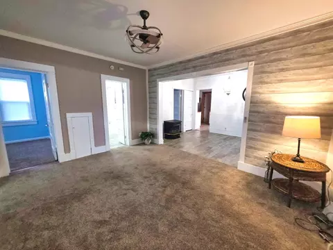 Living - 1502 N Walnut St, Olney, IL 62450 photo 7 of 11