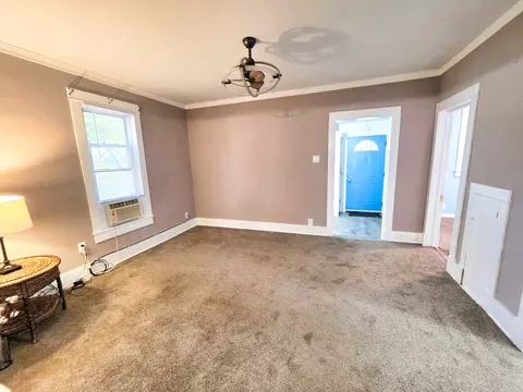 Living - 1502 N Walnut St, Olney, IL 62450 photo 6 of 11