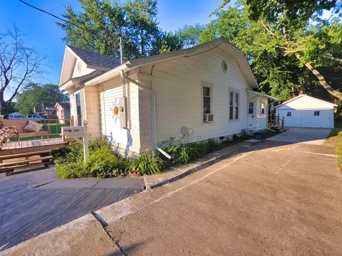 Other - 1502 N Walnut St, Olney, IL 62450 photo 11 of 33