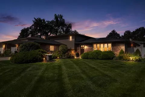 13940 Charleston Dr, Orland Park, IL 60462