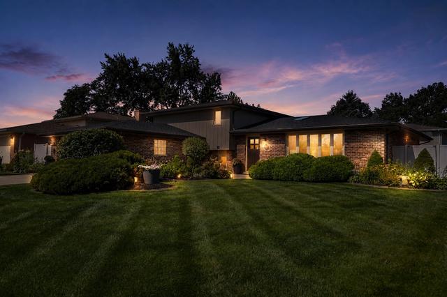 13940 Charleston Dr, Orland Park, IL 60462