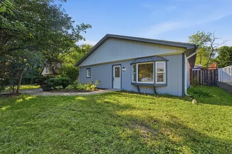 702 Columbus St, Mchenry, IL 60051 photo 1