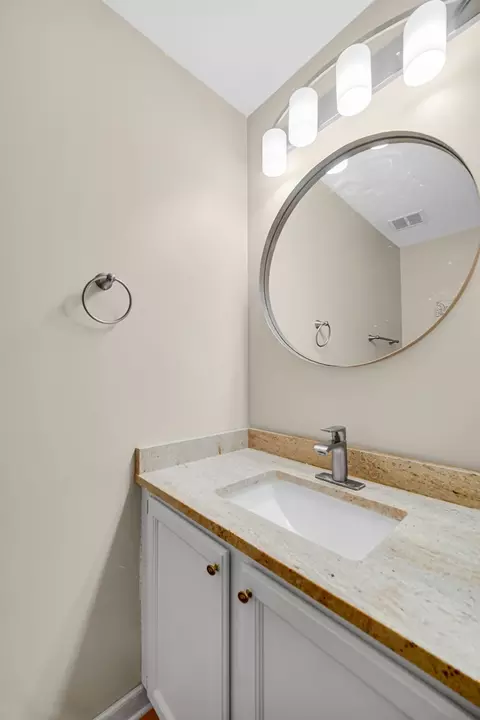 1264 Reading Ct, Wheaton, IL 60189 photo 12