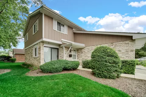 1264 Reading Ct, Wheaton, IL 60189 photo 3