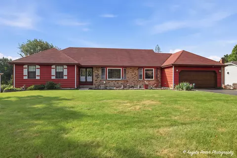 167 Burning Bush Trl, Crystal Lake, IL 60012