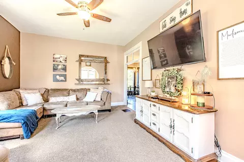 Living - 700 E Cedar St, Le Roy, IL 61752 photo 2 of 3