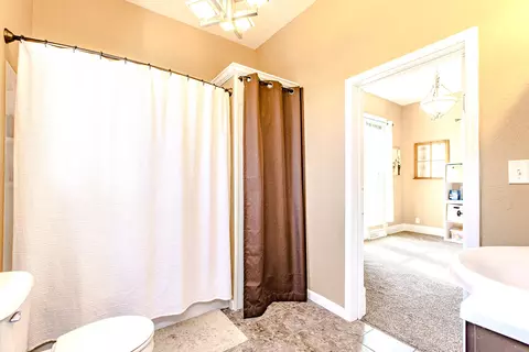 Bath - 700 E Cedar St, Le Roy, IL 61752 photo 2 of 3