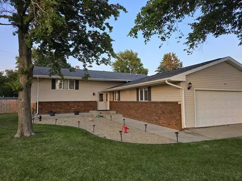 102 E West St, Anchor, IL 61720