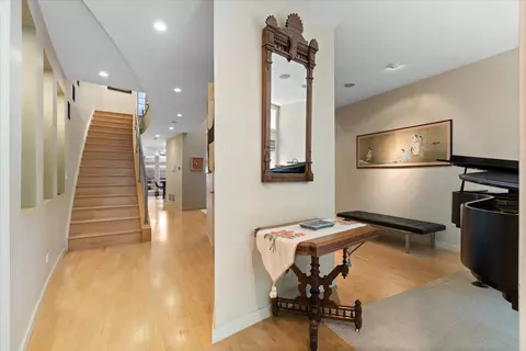 Entry Way - 930 W Wolfram St, Chicago, IL 60657 photo 1 of 5