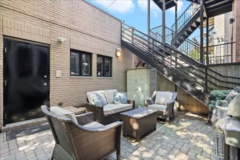 Exterior - 930 W Wolfram St, Chicago, IL 60657 photo 10 of 12