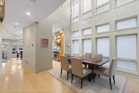 Dining - 930 W Wolfram St, Chicago, IL 60657 photo 1 of 5