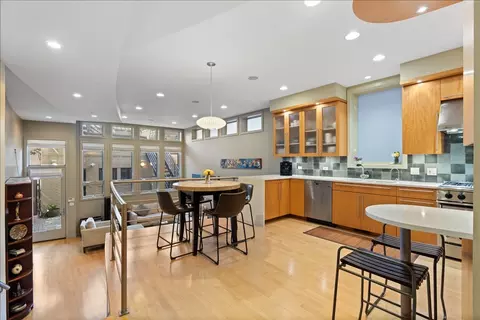 Kitchen - 930 W Wolfram St, Chicago, IL 60657 photo 1 of 5