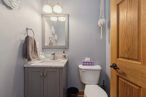 Bath - 5205 Deerfield Dr, Morris, IL 60450 photo 1 of 5
