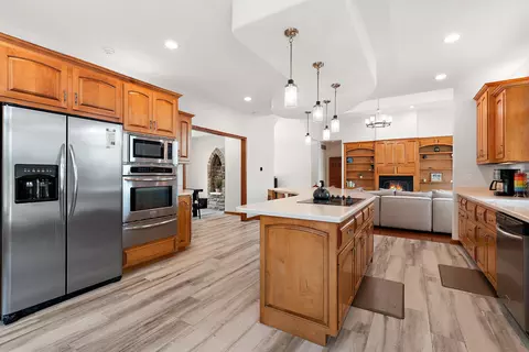 Kitchen - 8726 E Goodfarm Rd, Gardner, IL 60424 photo 3 of 5