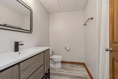 Bath - 8726 E Goodfarm Rd, Gardner, IL 60424 photo 3 of 4