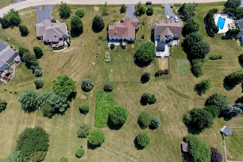 View/Area - 1102 Joseph Cir, Johnsburg, IL 60051 photo 4 of 8
