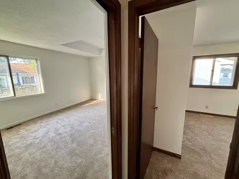 Bedroom - 1450 Sturbridge Ct, Hoffman Estates, IL 60192 photo 4 of 8
