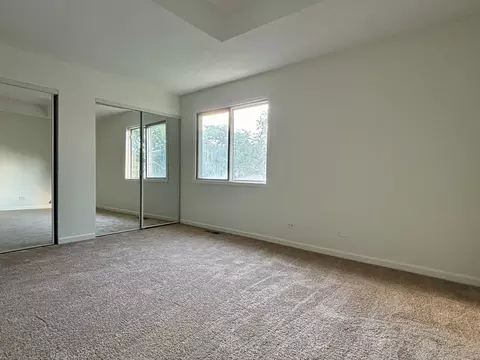 Bedroom - 1450 Sturbridge Ct, Hoffman Estates, IL 60192 photo 2 of 8