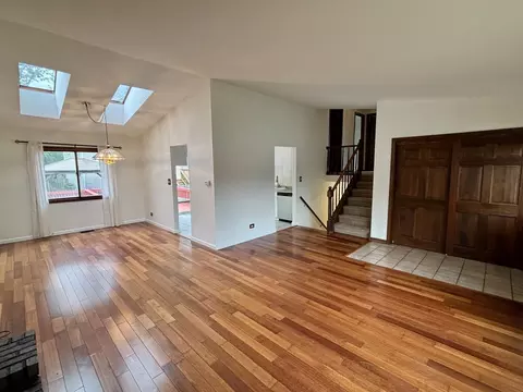 Living - 1450 Sturbridge Ct, Hoffman Estates, IL 60192 photo 1 of 9