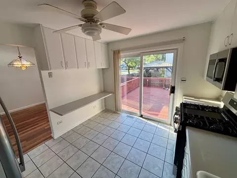Kitchen - 1450 Sturbridge Ct, Hoffman Estates, IL 60192 photo 6 of 6