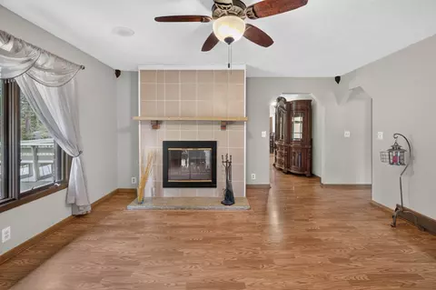 Living - 14309 K B Rd, Capron, IL 61012 photo 1 of 7