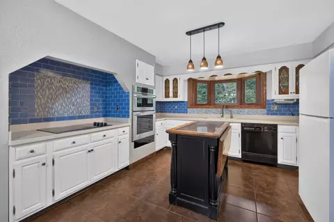 Kitchen - 14309 K B Rd, Capron, IL 61012 photo 2 of 4
