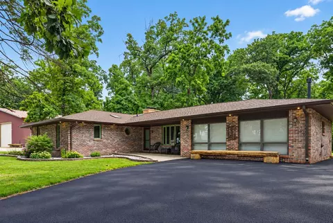 Exterior - 14309 K B Rd, Capron, IL 61012 photo 2 of 10