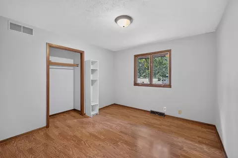 Bedroom - 14309 K B Rd, Capron, IL 61012 photo 5 of 6