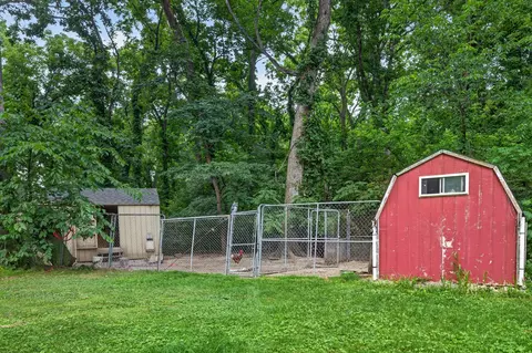 Exterior - 14309 K B Rd, Capron, IL 61012 photo 4 of 10