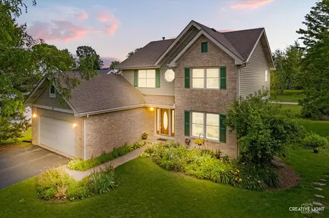 78 Forestview Ln, Aurora, IL 60502
