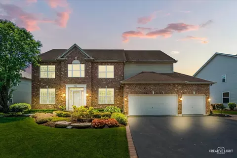 390 Bloomfield Cir E, Oswego, IL 60543