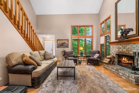 37 W907 Bowes Rd, Elgin, IL 60124 photo 3