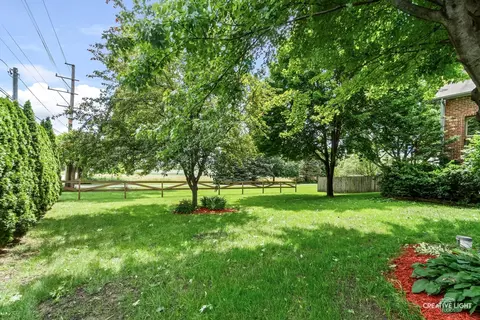 37 W907 Bowes Rd, Elgin, IL 60124 photo 35