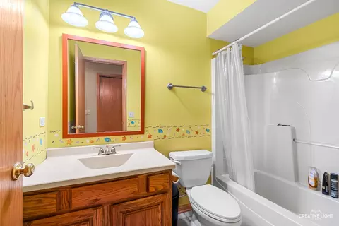 37 W907 Bowes Rd, Elgin, IL 60124 photo 17